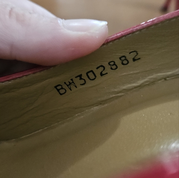 STUART WEITZMAN Designer Quasar Patent Leather Peep-Toe Stiletto Cherry Red.Sz 7 - Picture 4 of 14